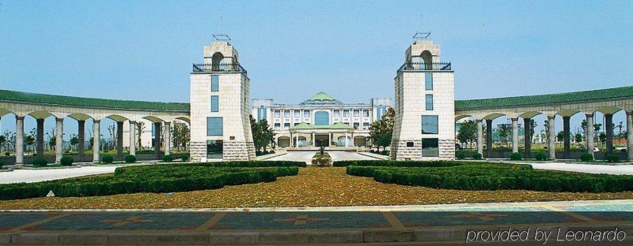 Country Garden Phoenix Hotel Jingmen Bagian luar foto