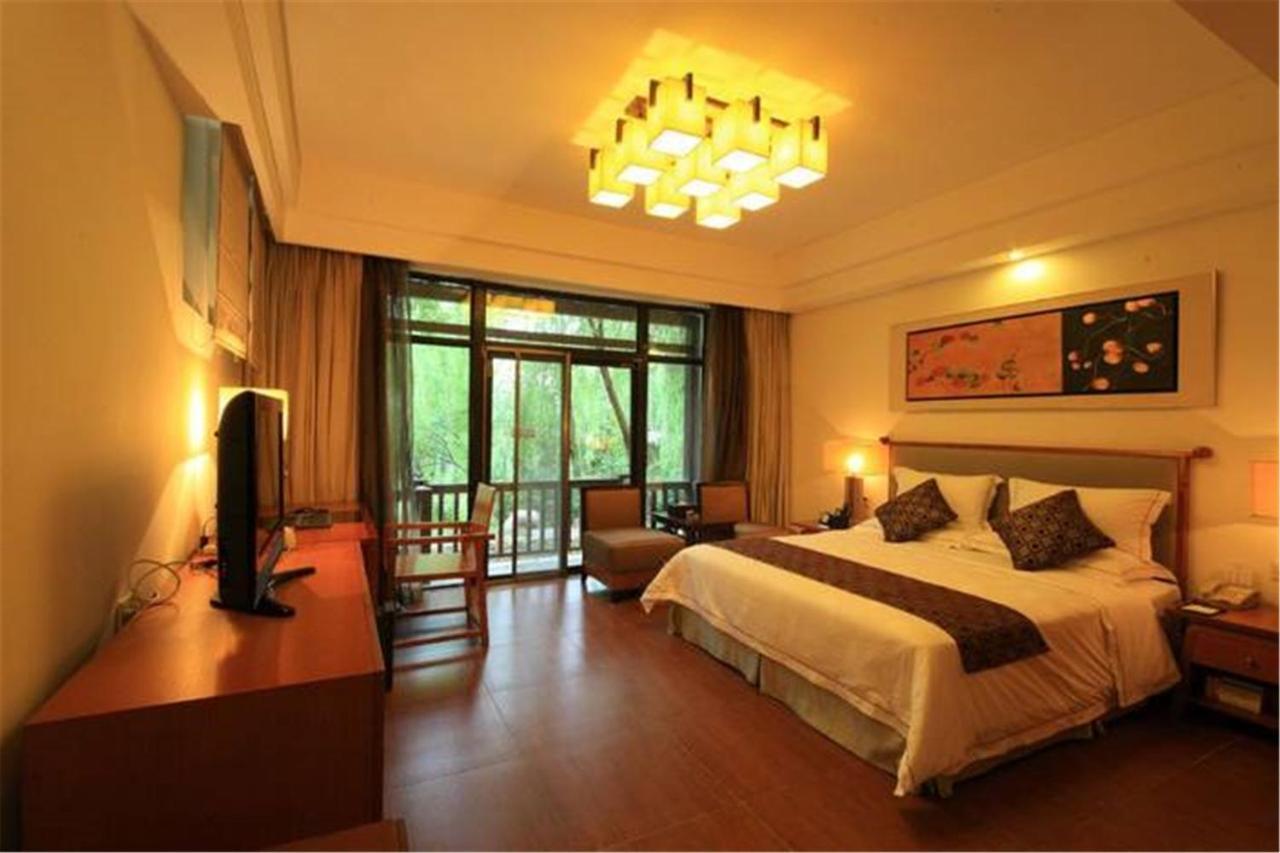 Country Garden Phoenix Hotel Jingmen Bagian luar foto